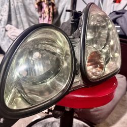 1(contact info removed) Gs300 Driver side Headlight Oem