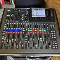 Behringer' X32- Compact Portable Mixer®️ 