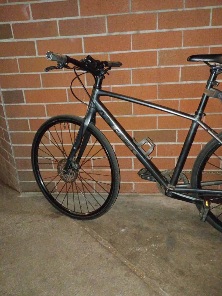 FX3 Trek Aluminum Road Bike