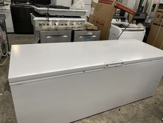 Frigidaire chest freezer in white new open box 25 cubic ft