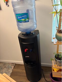 Top feed water cooler