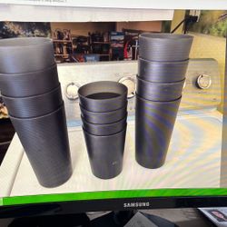 12 Plastic Glasses