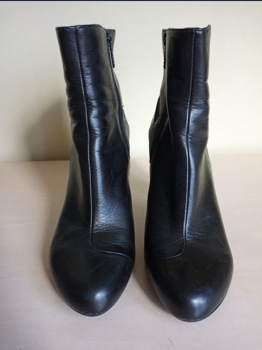 TSUBO Black LEATHER BOOTS Woman's Size  9