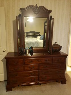 Dresser