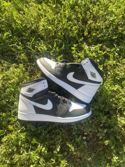 Jordan 1 Black White