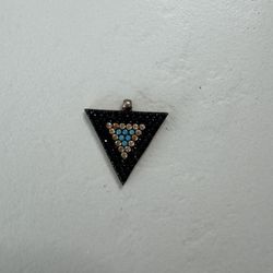 TRIANGLE PENDANT