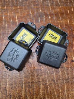 (4 skillets) Lodge 10 Ounce Cast Iron Mini Square Server