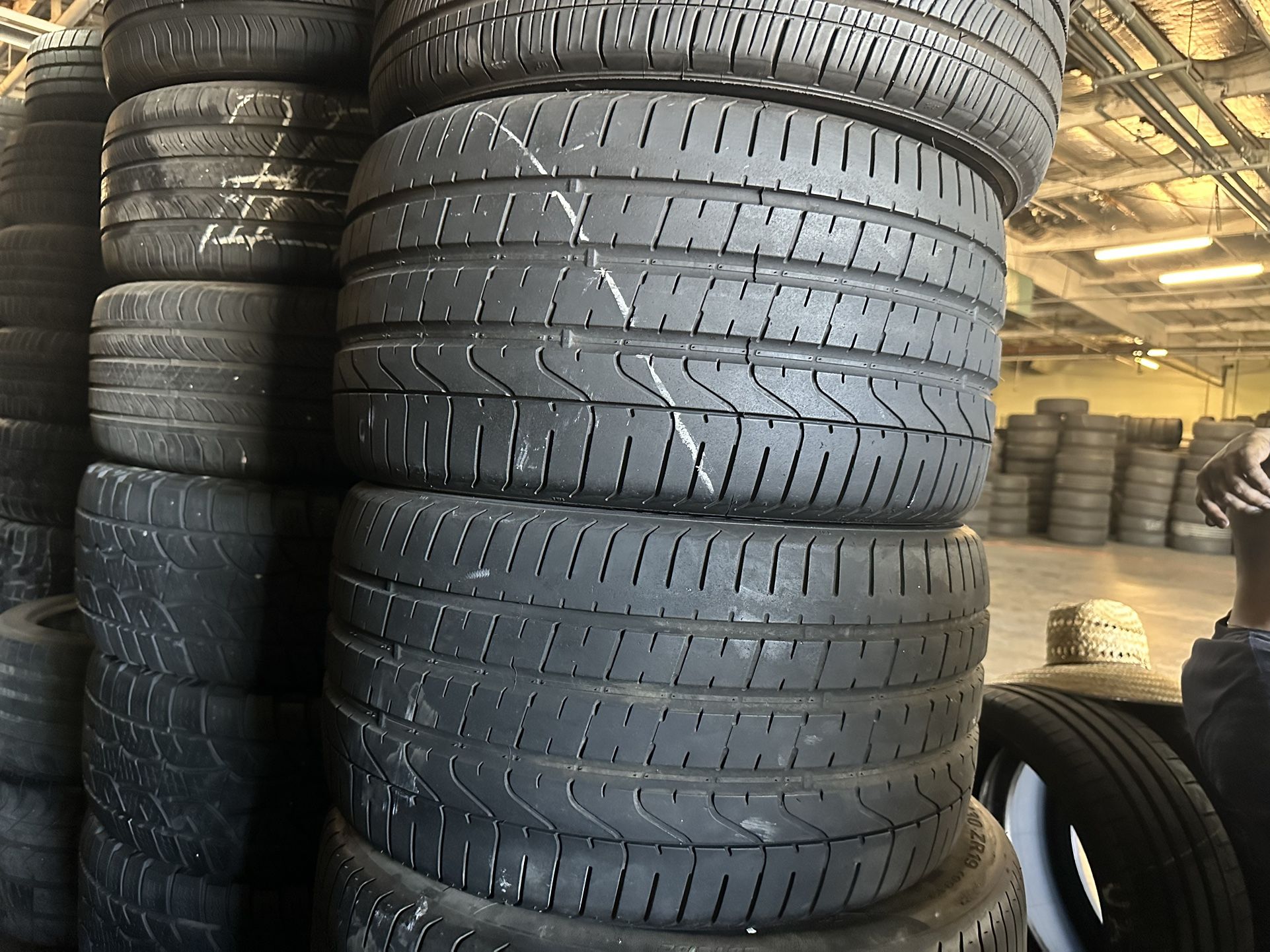 TIRE 355 30 19 PIRELLI
