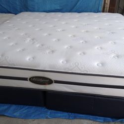 King Size Mattress With Box Springs Included (Colchón King Size Box Springs Incluido)