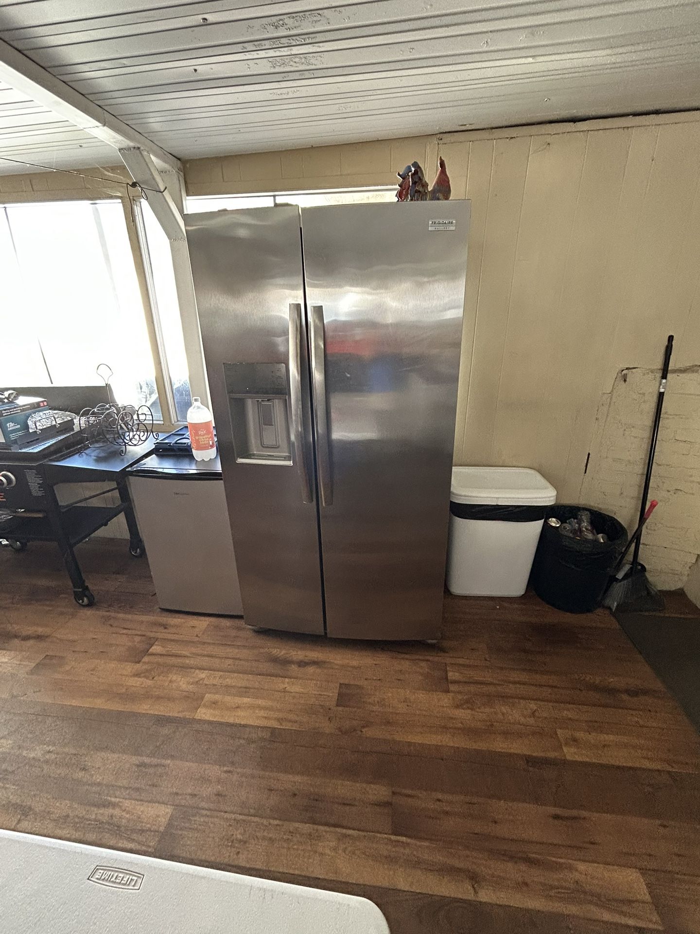 Refrigerator