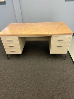 Interior Steel Teacher‘s Desk, double Pedestal, 5 Drawer, 60“W, x 30“ D, 29.5“ H