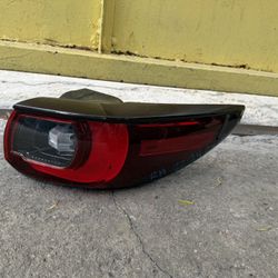 2022-2024 MAZDA CX-5 RH TAIL LIGHT 