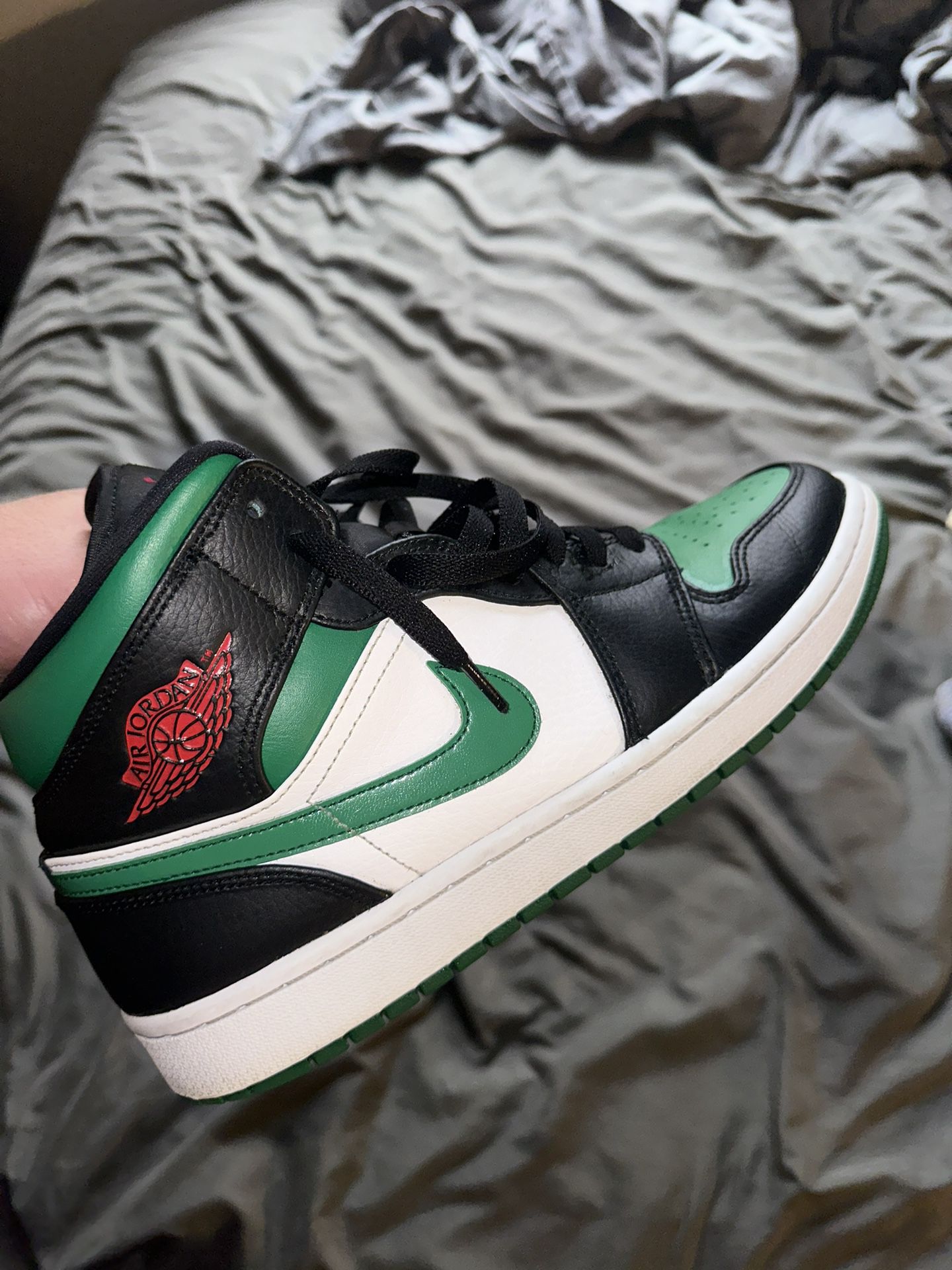 Jordan 1 Green Toe 