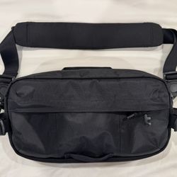 Tomtoc Wander T-26 X-PAC 5.5L Daily Sling