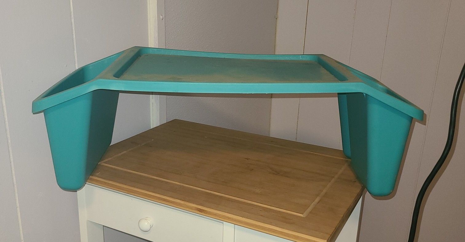 Bed/couch Table
