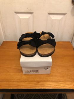 New Girls Sandals Size 2