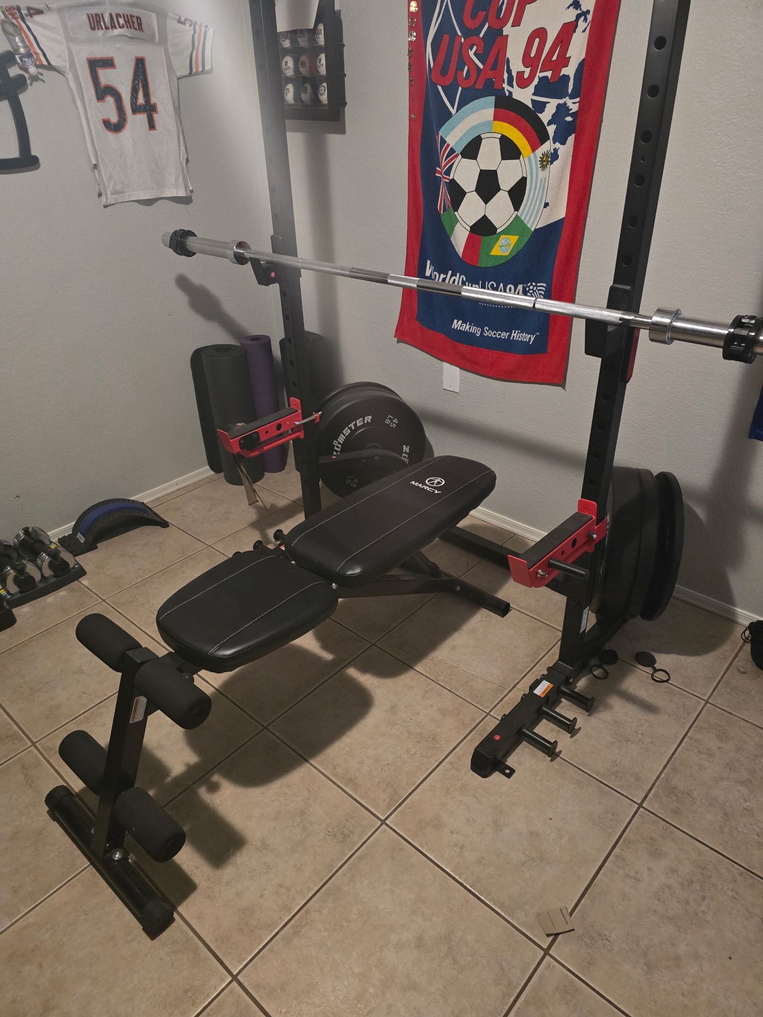 Weight Bench w/weights