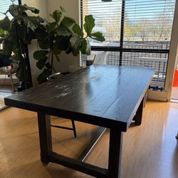 RH dining table black 