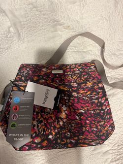 Baggallini Triple compartment Crossbody