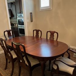 Queen Ann Dining Set