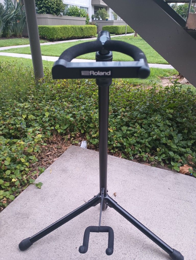 Roland Guitar Stand