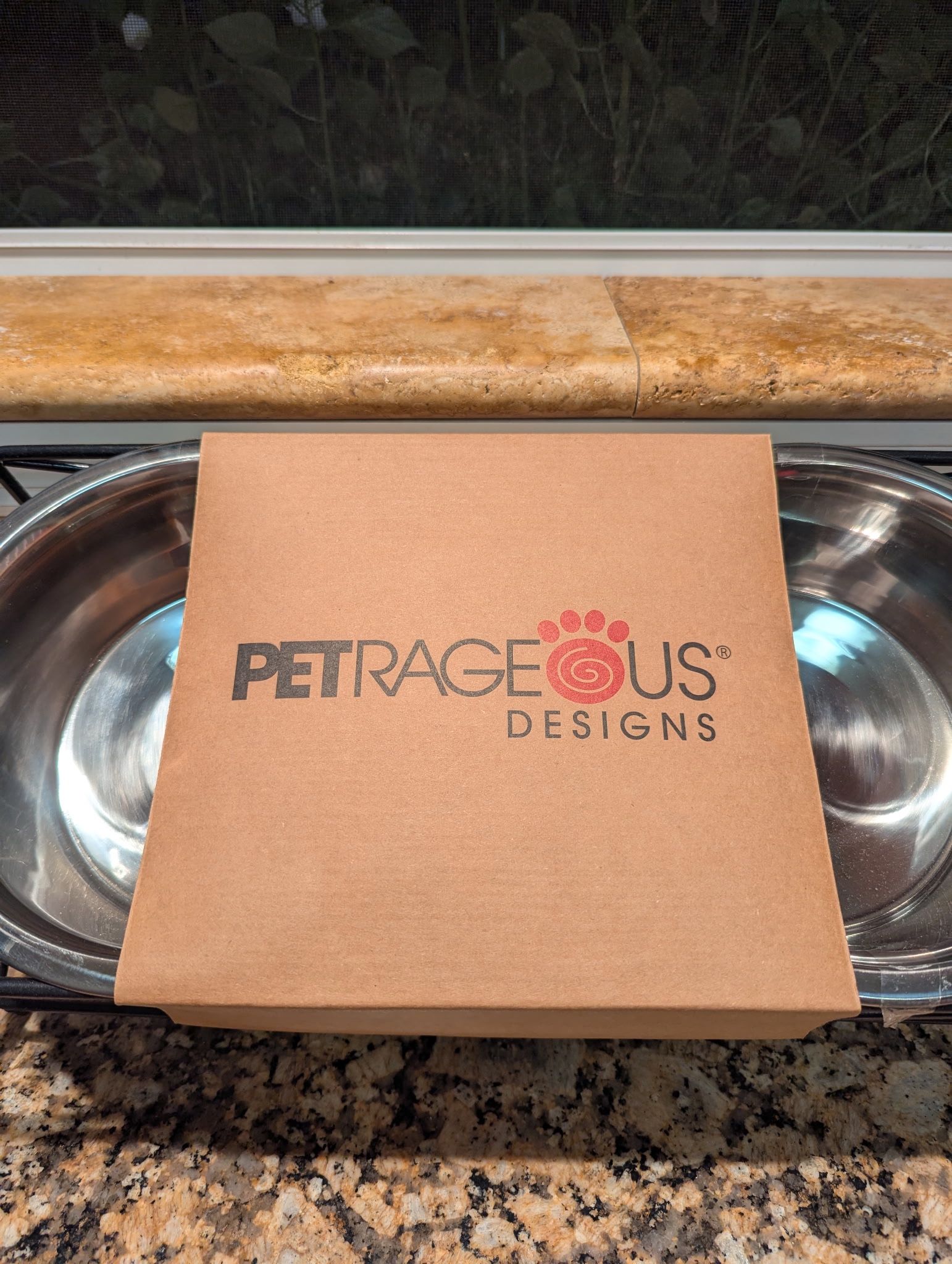 Dog Bowls And Dog Poop 💩 Scooper