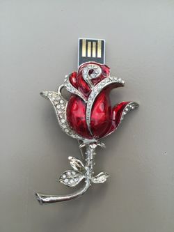 Rose usb brooch