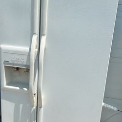 Kenmore Refrigerator 