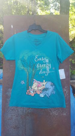 Disney ( Large) Winnie The Pooh/ Easy Breezy Days t-shirt (New)