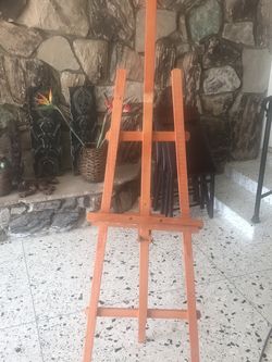Wooden Tripod Stand