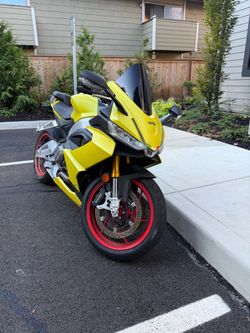 2024 Aprilia RS660