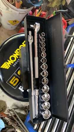 12 point half inch set with breaker bar