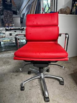 Vintage Red Office Chair - Stylish and Functional