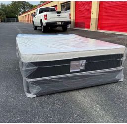 NEW Mattress Queen Size Plush Pillowtop With Box Spring // Offer  🚚