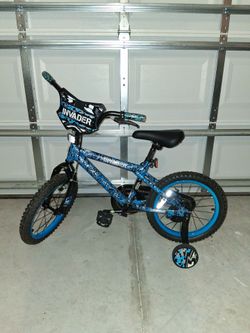 Dynacraft Invader Kids Bike with Training Wheels