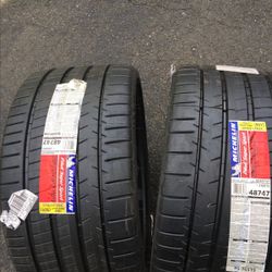 2 Pair Michelin Pilot Super Sport Tires