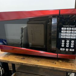 Hamilton beach Microwave, Like New 