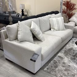 Brand new SOFA + LOVE SEAT 🛋️🆕