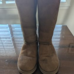 Women's Size 6 Uggs Boot