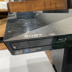 Sony Blu-ray 3D Bluetooth and LAN DVD Player