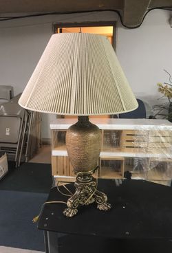 Table lamp