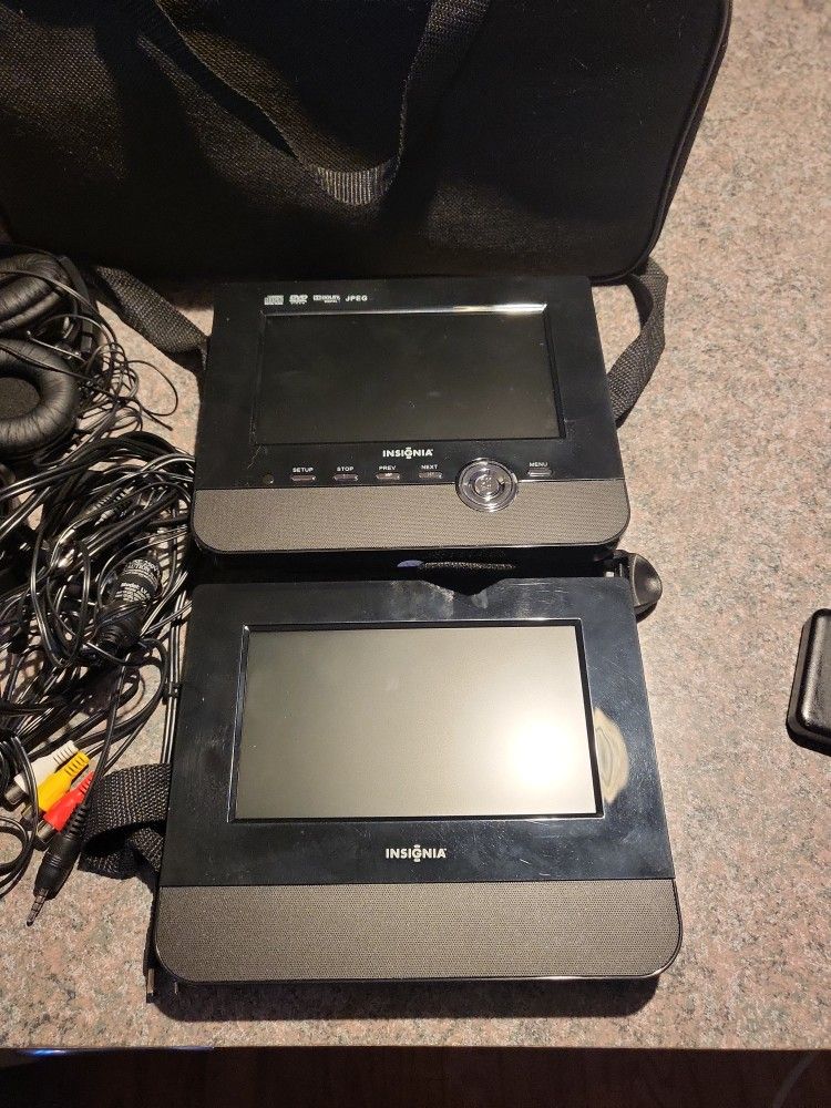 Insignia 7" Dual Screen Portable DVD Player