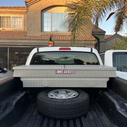 Delta aluminum crossover truck tool box
