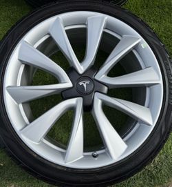 Tesla model 3 rim 19