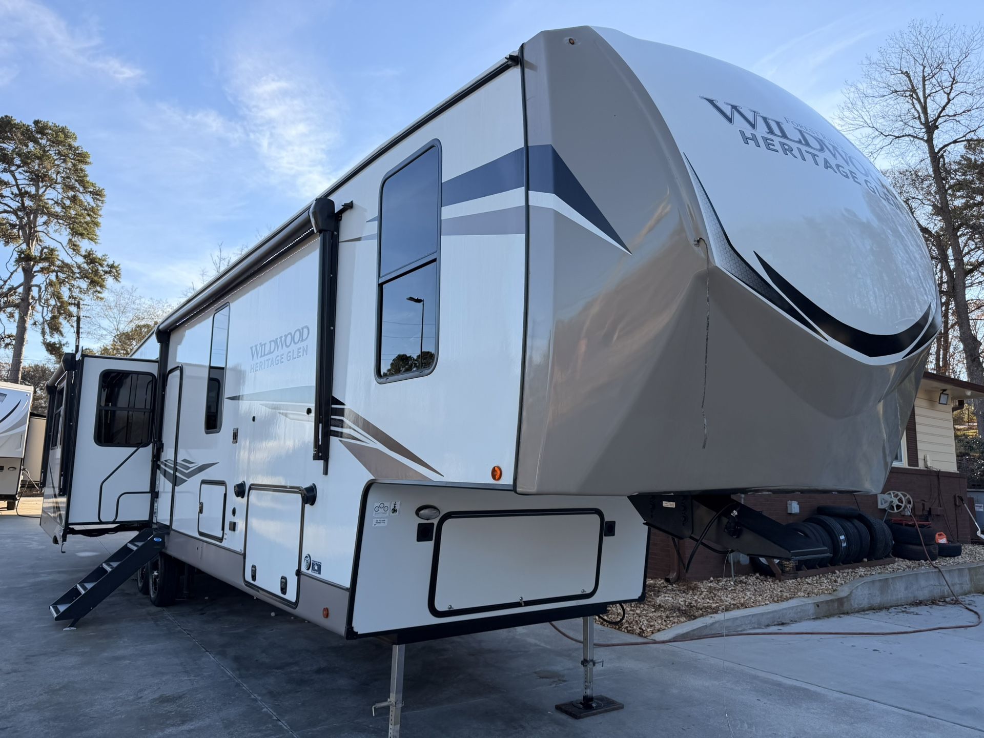 2022 Forest River Wildwood Heritage Glenn 369BL