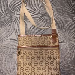 Michael Kors - Crossbody Brown And Gold Canvas Monogram