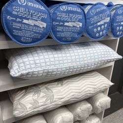 BRAND NEW MEMORY FOAM PILLOWS FOR SALE🏷️