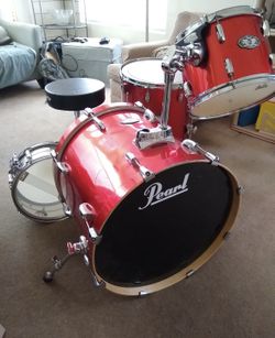 Pearl Drum Kit