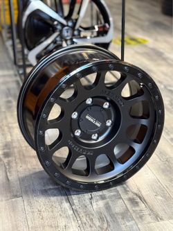 Method MR305 Double Black 17x8.5 6x5.5 6x139.7 +0 Rims 265/70R17 A/T Tires Tacoma 4Runner GX460 GX47