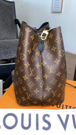 Louis Vuitton Face Mask for Sale in Diamond Bar, CA - OfferUp